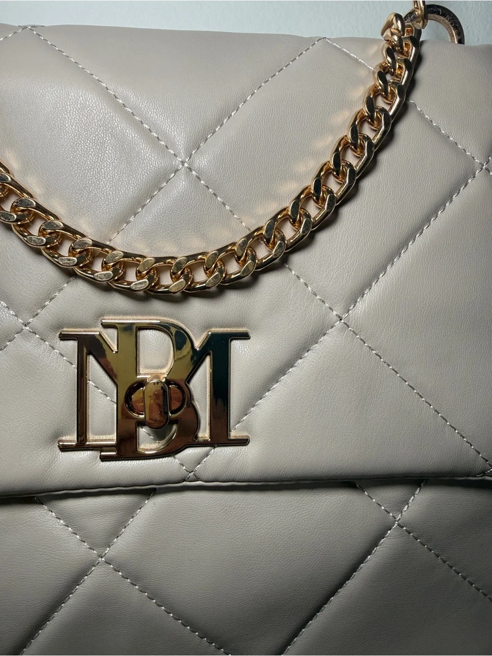 NWT Badgley Mischka Quilted Chain Shoulder Crossbody Bag Taupe